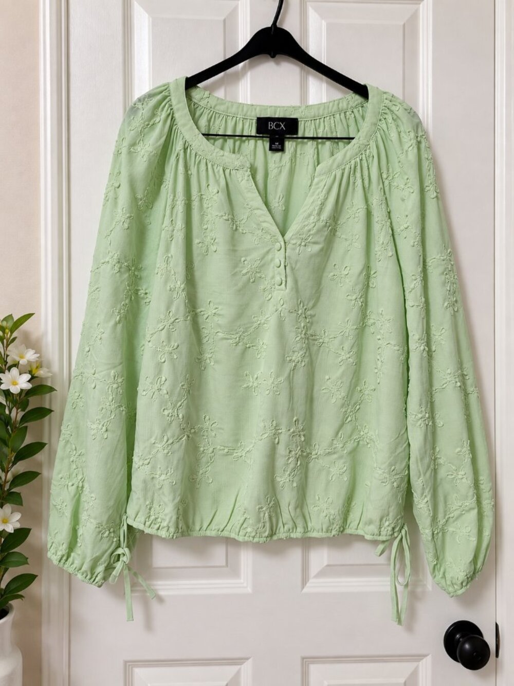 BCX Mint Green Floral Embroidered Long Sleeve Blouse Size M
